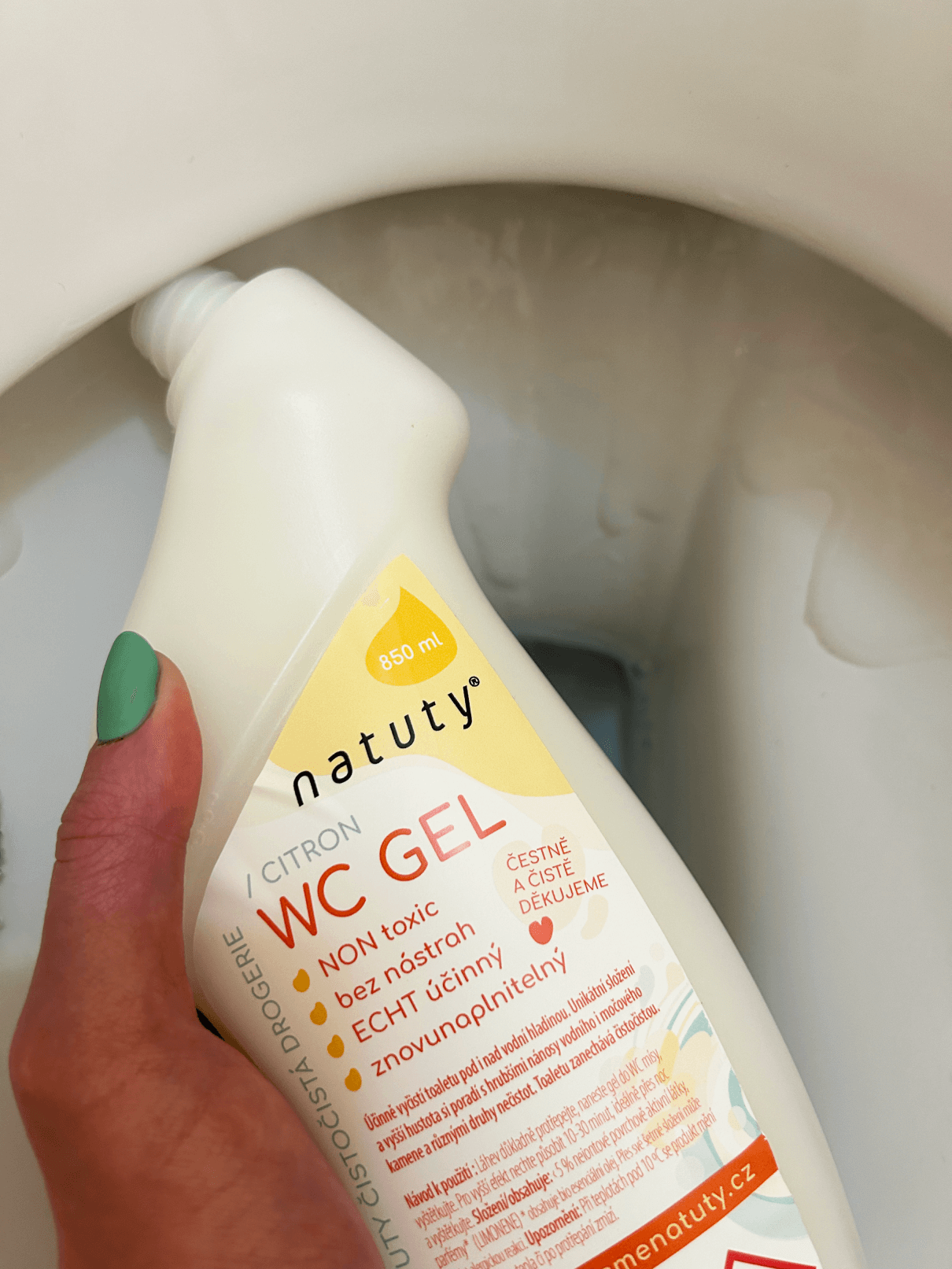 Natuty WC gel s vůní citronu (850 ml)