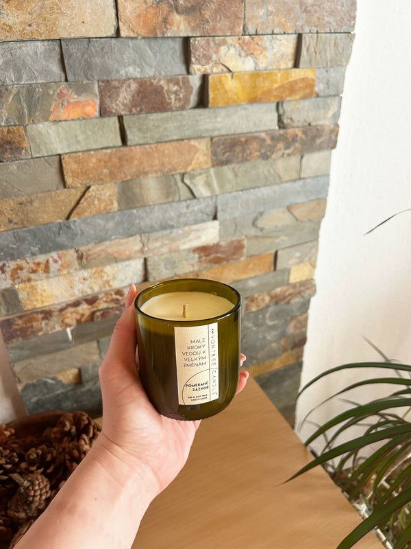 VonTree Candle Vonná svíčka ve vinné lahvi (250 ml) -Pomeranč a zázvor